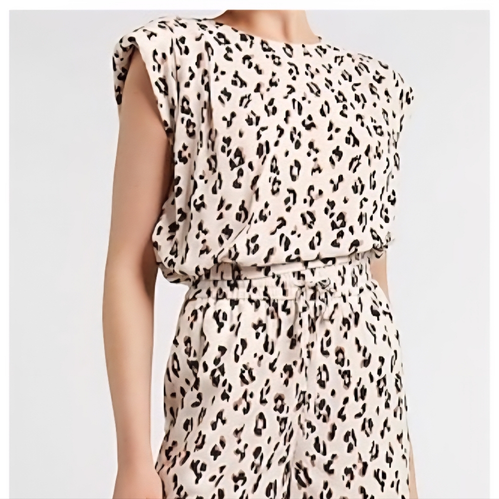 Leopard Print Sleeveless Top